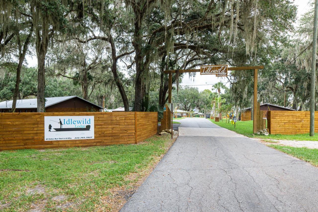 Idlewild Lodge And Rv Park Lake Panasoffkee Exteriör bild